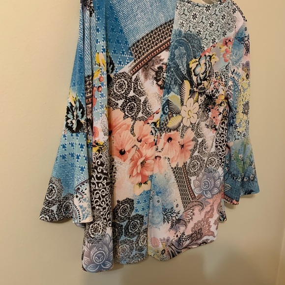 NEW DIRECTIONS Top size petite Small - Picture 4 of 8